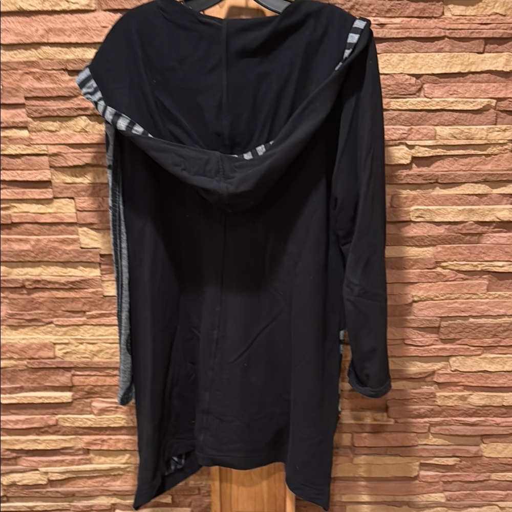 Made in France 🇫🇷 Jean Marc Philippe Black and Gray Patterned Hooded Cardigan - Picture 7 of 10